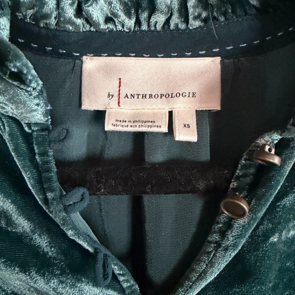 💚 Anthropologie Emerald Velvet Blouse Ruffle Neck Boho Romantic Top XS - Picture 4 of 5